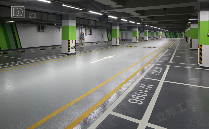 北京環球金融中心地下車庫采用聚氨酯地坪漆效果圖片.png